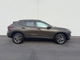 Used 2024 Chevrolet Trax LT w/ LT Convenience Package image 2