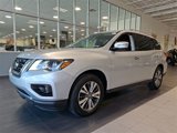 Used 2018 Nissan Pathfinder SV image 3
