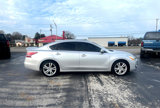 Used 2013 Nissan Altima 3.5 SV image 2