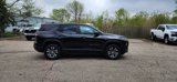 New 2025 Chevrolet Equinox LT image 3