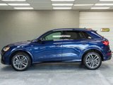 Used 2023 Audi Q3 2.0T Premium w/ Black Optic Sport Package image 4