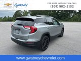 Used 2024 GMC Terrain SLE w/ Driver Convenience Package image 5