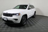 Used 2017 Jeep Grand Cherokee Limited w/ Luxury Group II image 4