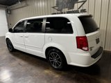 Used 2017 Dodge Grand Caravan SXT w/ Driver Convenience Group image 5