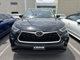 Used 2021 Toyota Highlander XLE image 2