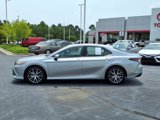 Used 2022 Toyota Camry XLE image 2