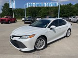 Used 2020 Toyota Camry XLE image 2