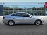 Used 2022 Hyundai Sonata SE image 3