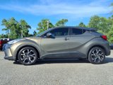Used 2021 Toyota C-HR XLE image 5