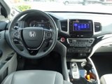 Used 2017 Honda Pilot Touring image 2