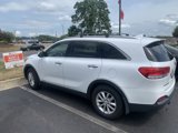 Used 2016 Kia Sorento LX image 3