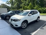 Used 2016 Nissan Rogue SV image 2