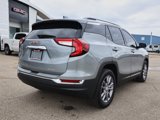 Used 2024 GMC Terrain SLT image 3