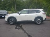 Used 2022 Nissan Rogue SV image 2