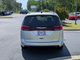 Used 2024 Chrysler Pacifica Touring-L image 6