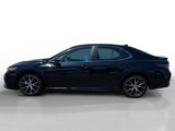 Used 2023 Toyota Camry SE image 2