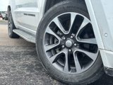 Used 2018 Jeep Grand Cherokee Overland image 2