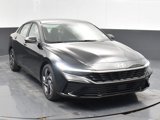 New 2025 Hyundai Elantra SEL image 3