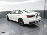 Used 2024 Volkswagen Jetta SE w/ Panoramic Sunroof Package image 5