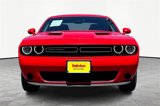 Used 2016 Dodge Challenger SXT image 3
