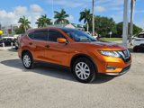 Used 2017 Nissan Rogue S image 2