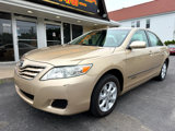 Used 2011 Toyota Camry LE image 2