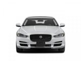 Used 2019 Jaguar XE Premium image 4