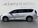 New 2025 Chrysler Voyager LX image 5