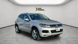 Used 2014 Volkswagen Touareg TDI image 3