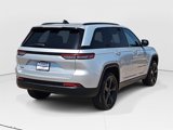 Used 2023 Jeep Grand Cherokee Altitude image 3
