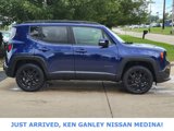 Used 2017 Jeep Renegade Altitude image 2