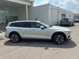 Used 2020 Volvo V60 T5 Cross Country image 2