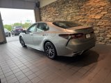 Used 2021 Toyota Camry SE image 2