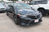 Used 2020 Toyota Camry SE image 2