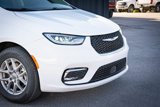 Used 2023 Chrysler Pacifica Touring-L image 3
