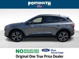 Used 2022 Ford Escape SE w/ SE Sport Appearance Package image 2