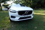 Used 2021 Volvo XC60 T5 Momentum image 3