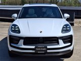 Certified 2024 Porsche Macan image 3