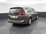 Used 2018 Chrysler Pacifica Touring-L w/ Advanced Safetytec Group image 5