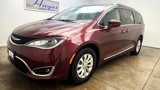 Used 2018 Chrysler Pacifica Touring-L w/ Premium Audio Group image 3