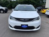 Used 2019 Chrysler Pacifica Limited image 2