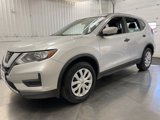 Used 2019 Nissan Rogue S image 2
