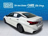 Used 2024 Nissan Altima 2.5 SV image 4