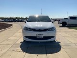 Used 2017 Chrysler Pacifica LX image 3