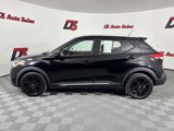 Used 2019 Nissan Kicks SR image 3