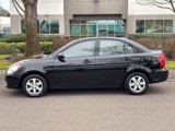 Used 2011 Hyundai Accent GLS image 2