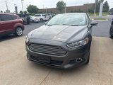 Used 2016 Ford Fusion SE w/ Equipment Group 202A image 2