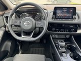 Used 2021 Nissan Rogue SV image 2