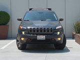 Used 2017 Jeep Cherokee Trailhawk image 2