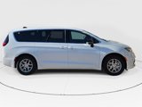New 2025 Chrysler Pacifica Select image 2